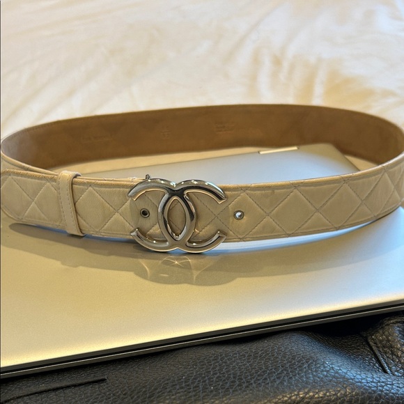 CHANEL Beige Quilted Belt with Silver Logo Buckle - Picture 1 of 5